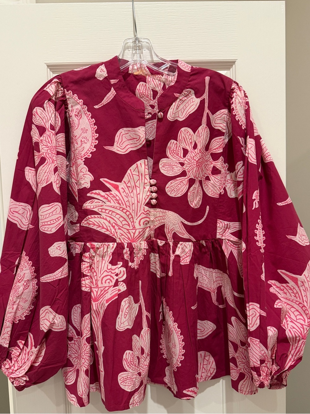 Oliphant balloon sleeve top! Fabulous! Size M! Perfect dressed up or down!